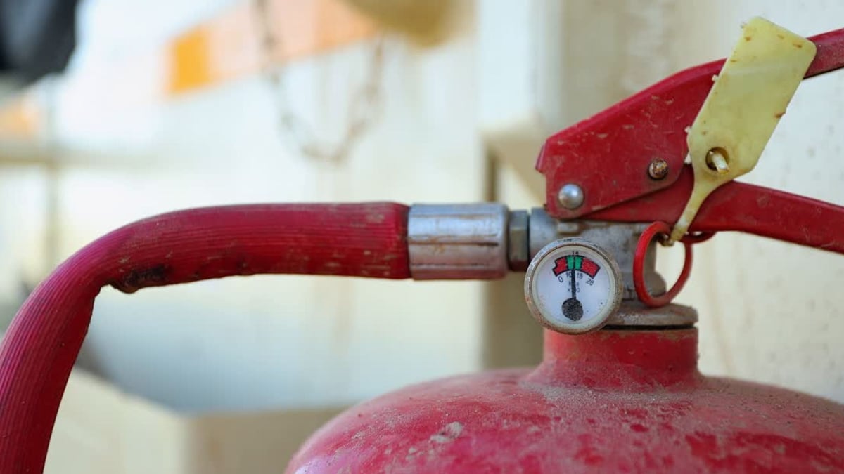 fire extinguisher