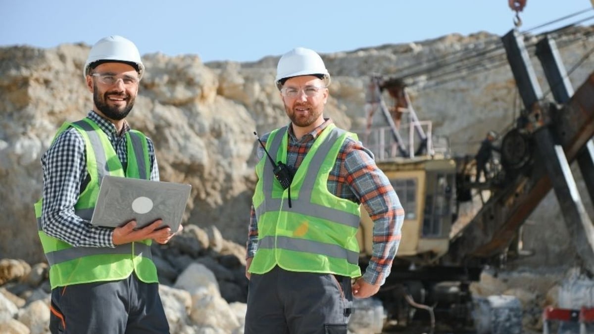 two employees doing safety training
