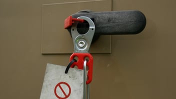 lockout tagout on machine