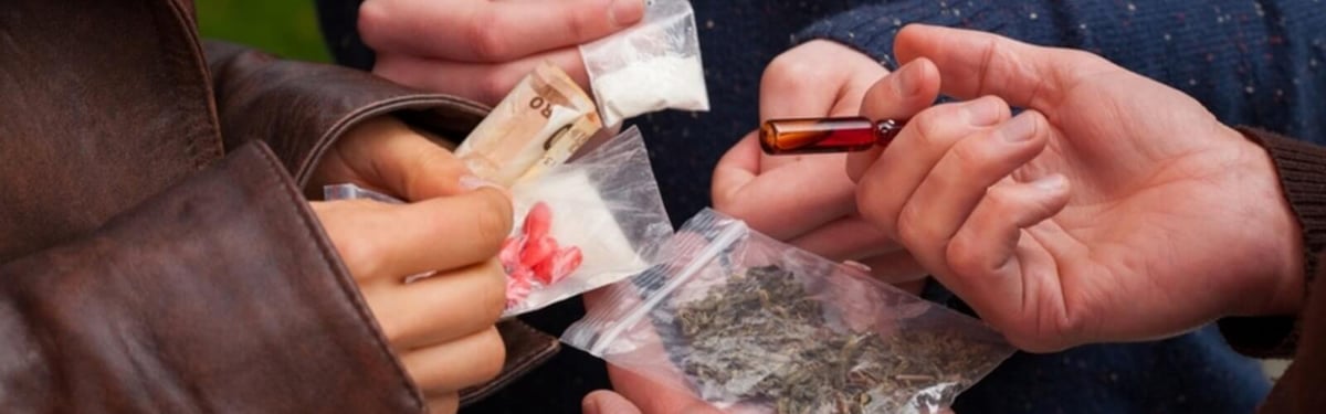dealing with drug and alcohol abuse in the workplace - training.jpg