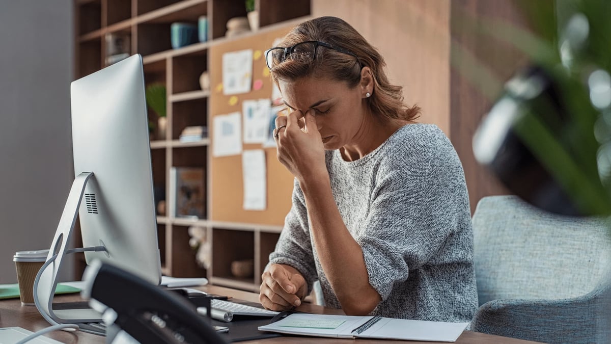 hr worker experiencing burnout
