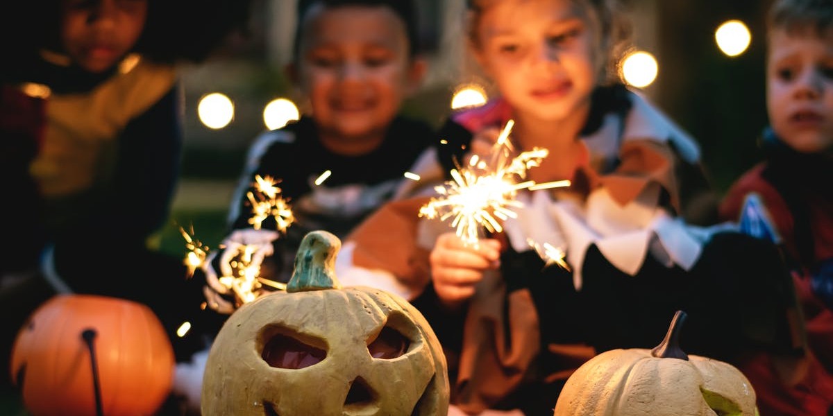 INFOGRAPHIC: 7 Halloween Safety Tips To Keep You Scary Safe